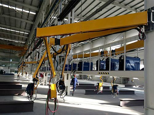 皮帶輸送機生產(chǎn)廠家與配料秤訂制 精準定做，提升生產(chǎn)效率